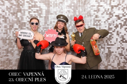 Fotokoutek na 23. obecní ples Vapenná