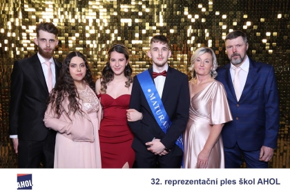 Fotokoutek na ples škol AHOL