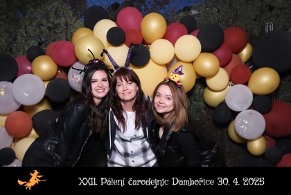 Fotokoutek na pálení čarodějnic v Dambořicích