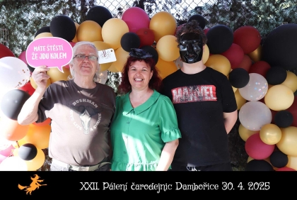 Fotokoutek na pálení čarodějnic v Dambořicích