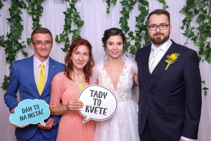 Fotokoutek na svatbu Penzion U Kostela 24. 5. 2025