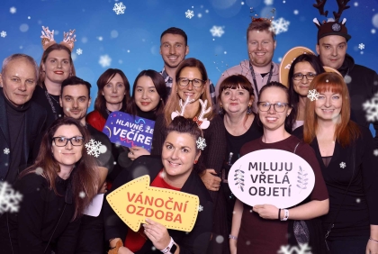 Fotokoutek na vánoční večírek KB | 4. 12. 2025