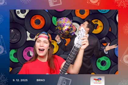 Fotkoutek na vánoční večírek | 9. 12. 2025