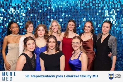 Fotokoutek na ples Lékařské fakulty MU | 6. 3. 2026